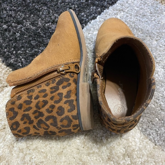 Cat & Jack Other - Girls boots